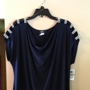 NWT rhinestones on your shoulders ✨